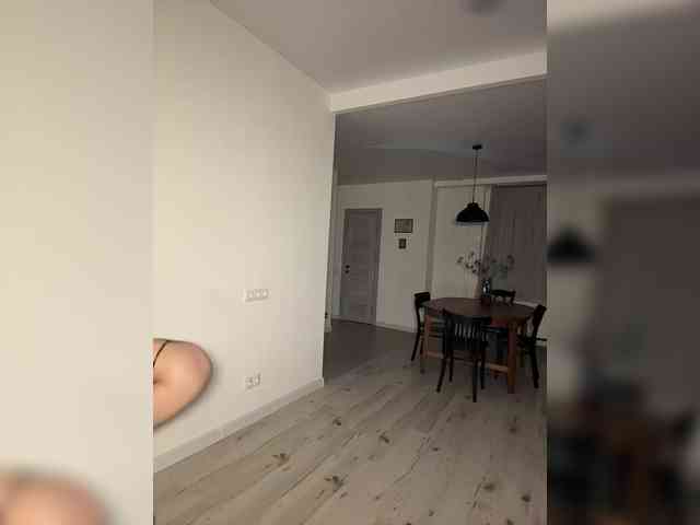 GlamModelHoney webcam