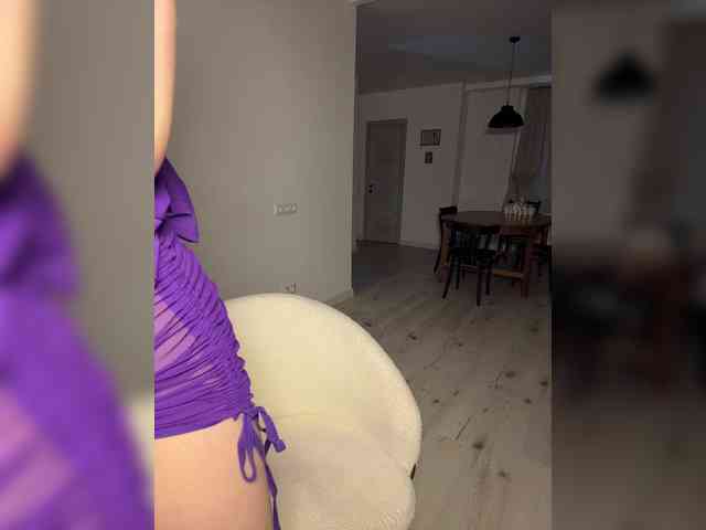 nude amateur webcam GlamModelHoney
