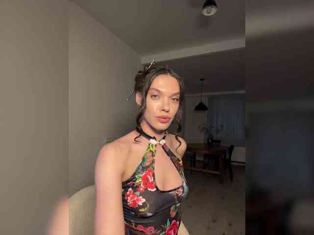GlamModelHoney webcam
