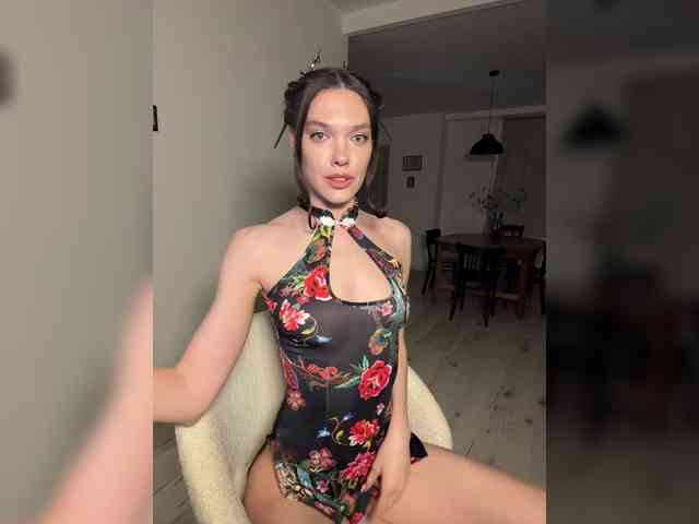 GlamModelHoney webcam