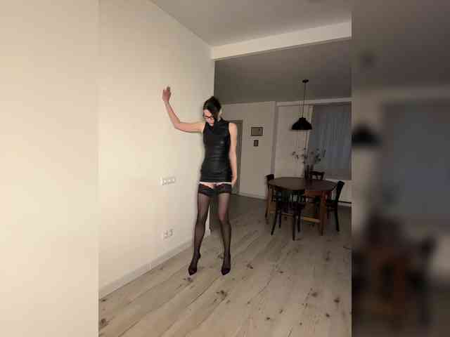 GlamModelHoney webcam