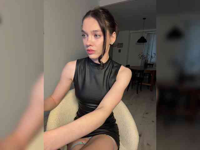 GlamModelHoney webcam