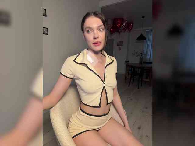 GlamModelHoney webcam