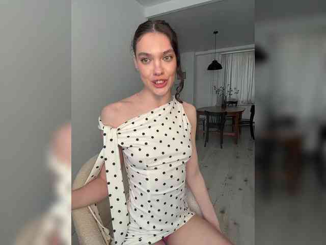 GlamModelHoney webcam