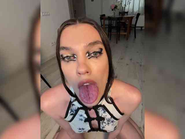 GlamModelHoney webcam