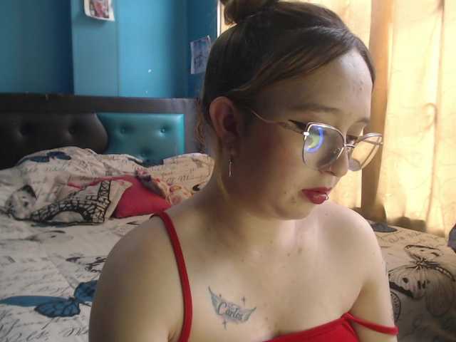 LiaaRoberts webcam bongacams model stream image