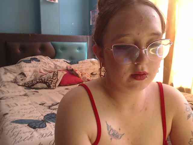 LiaaRoberts webcam