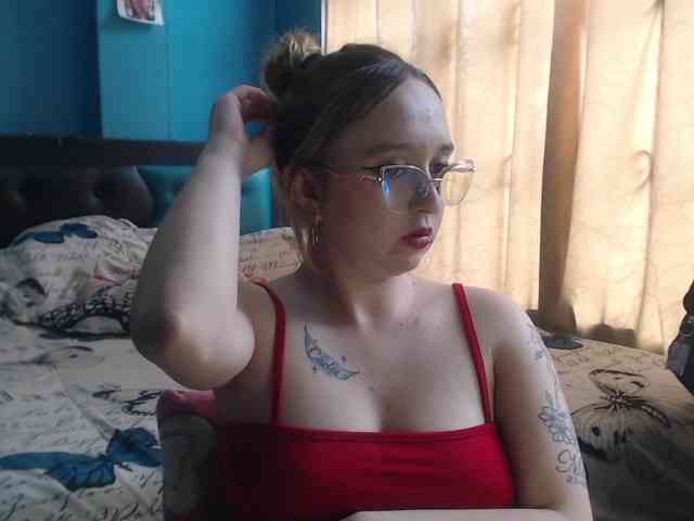 LiaaRoberts webcam