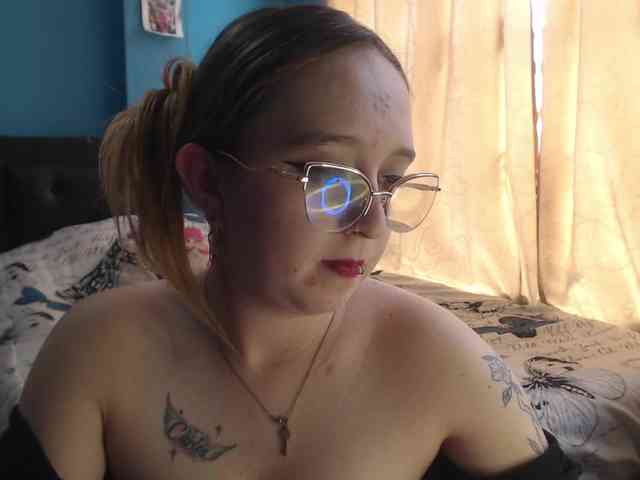 LiaaRoberts webcam