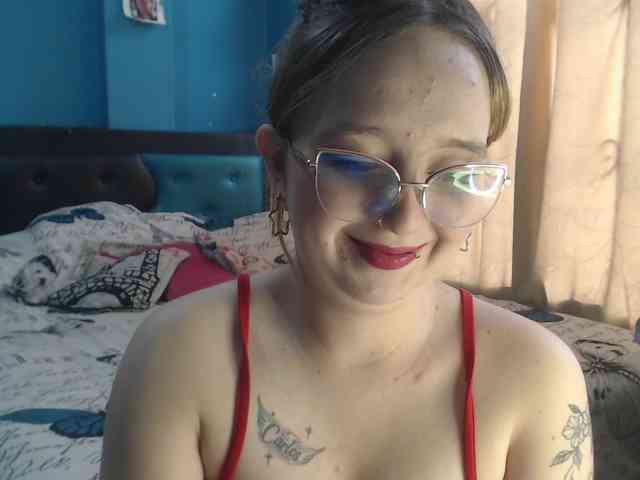 LiaaRoberts webcam