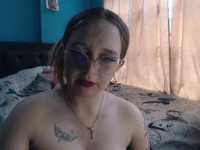 LiaaRoberts webcam