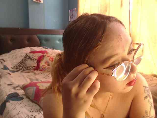 LiaaRoberts webcam