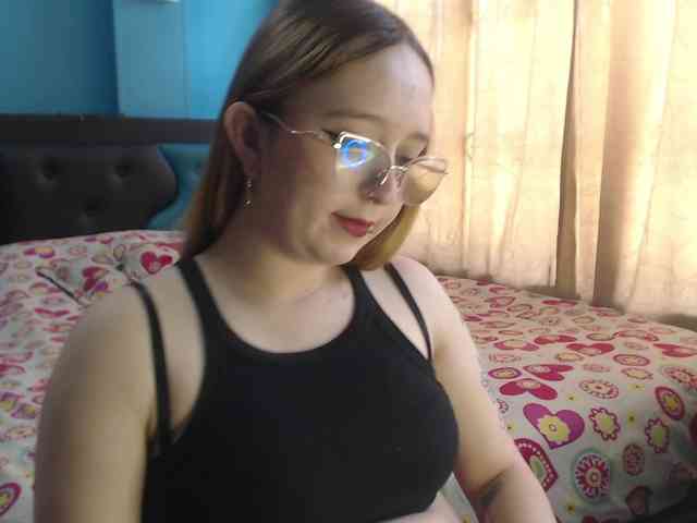 LiaaRoberts webcam