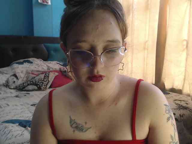 LiaaRoberts webcam