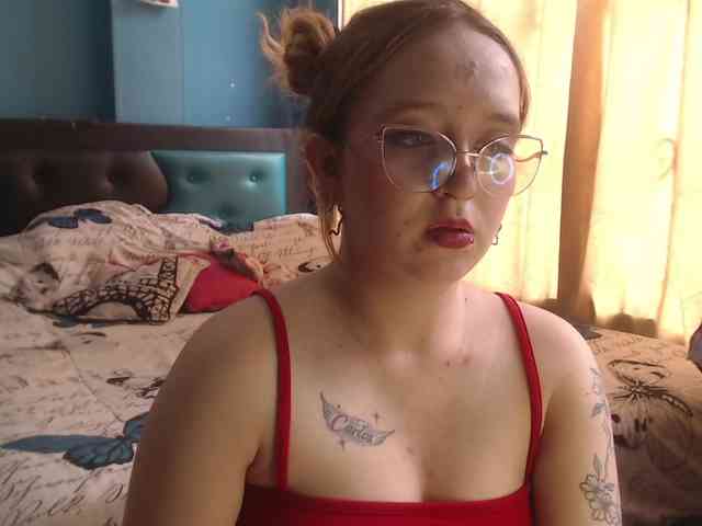 LiaaRoberts webcam