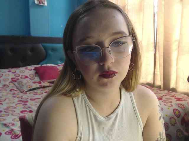 LiaaRoberts webcam