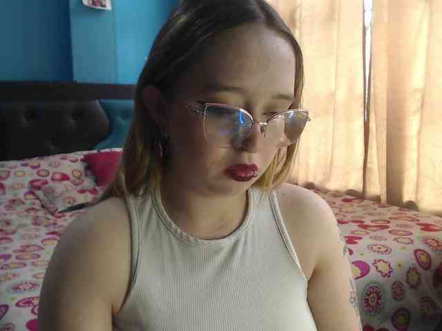 LiaaRoberts webcam