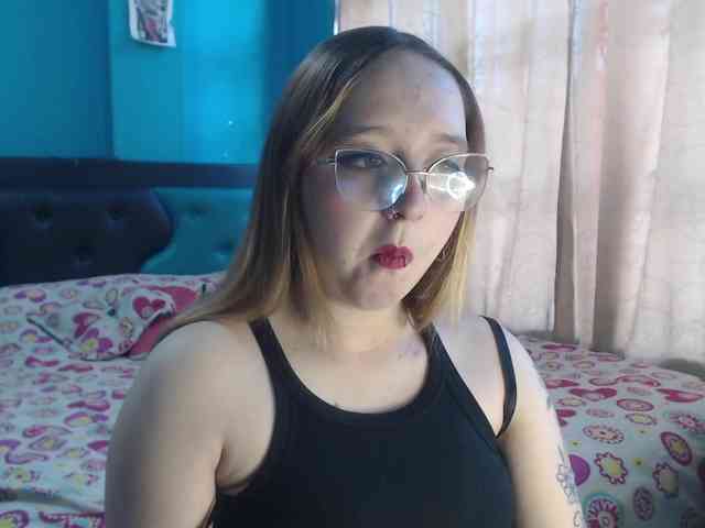 LiaaRoberts webcam