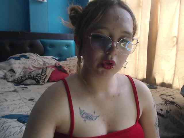 LiaaRoberts webcam