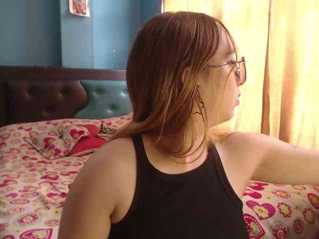 LiaaRoberts webcam
