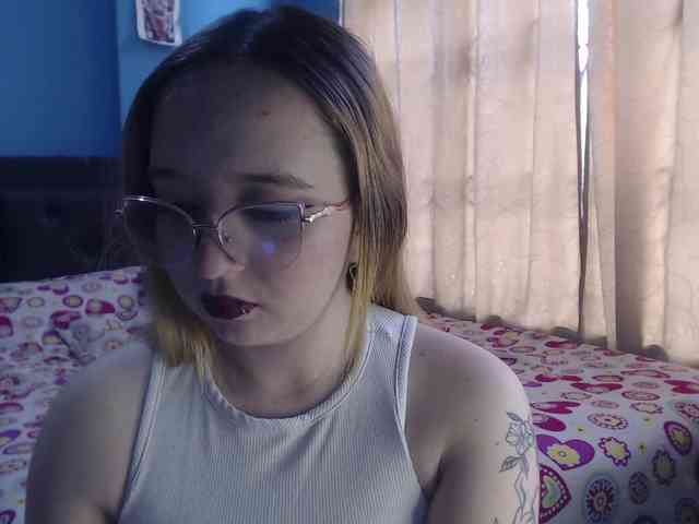 LiaaRoberts webcam