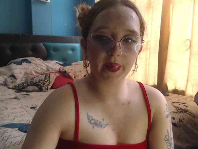 LiaaRoberts webcam