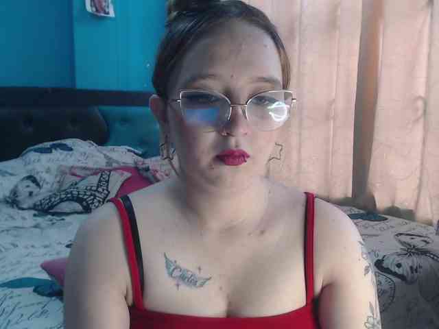 LiaaRoberts webcam