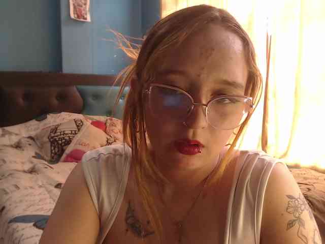 LiaaRoberts webcam
