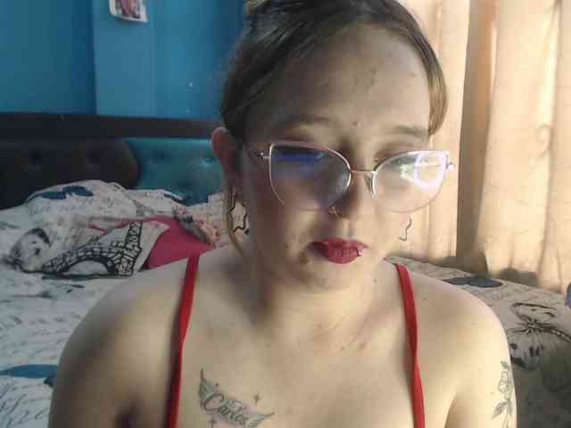 LiaaRoberts webcam