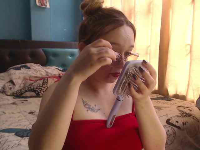 LiaaRoberts webcam