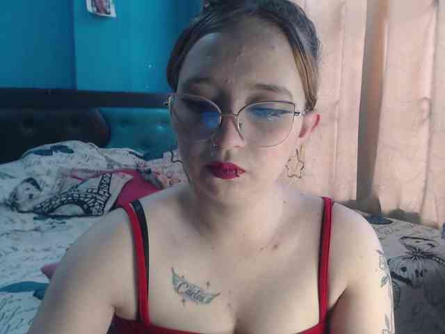LiaaRoberts webcam