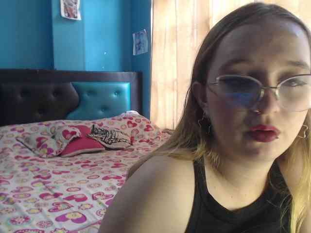 LiaaRoberts webcam