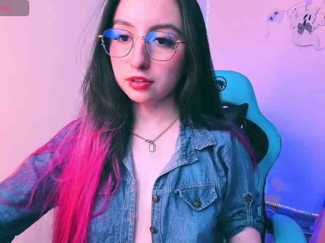 JulietaShelby webcam