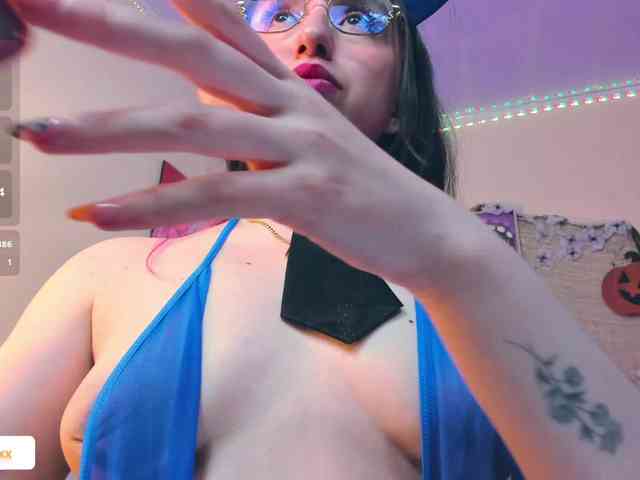 JulietaShelby webcam