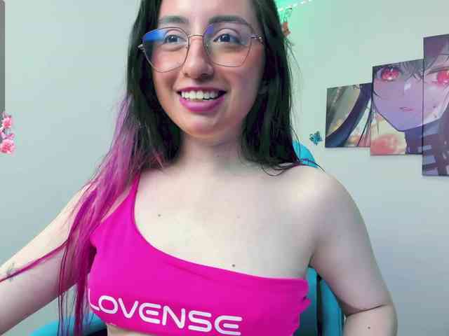 JulietaShelby webcam