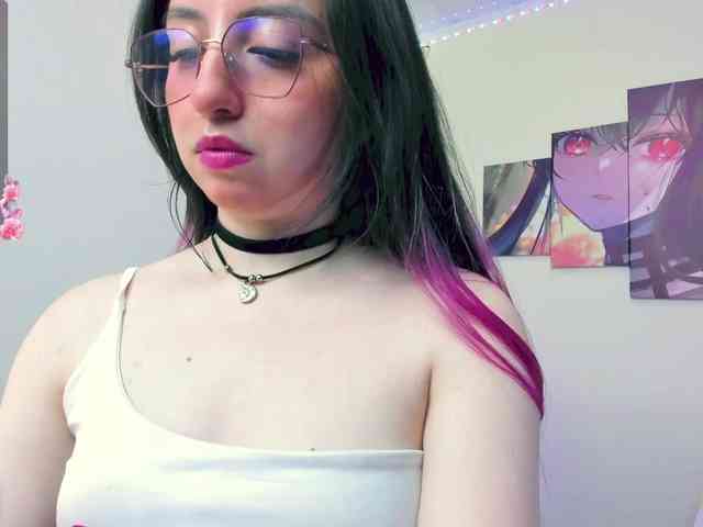 Модель: JulietaShelby