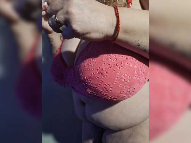 Try Leoncarpita, they want to masturbate for you Leoncarpita from BongaCams