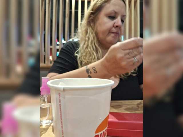 Leoncarpita's BongaCams show and profile