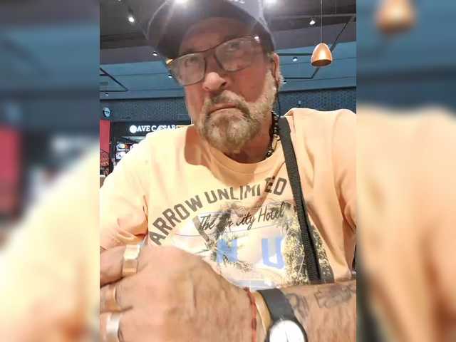 Leoncarpita's BongaCams show and profile