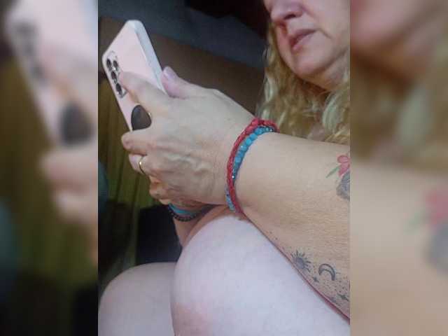 Leoncarpita's BongaCams show and profile