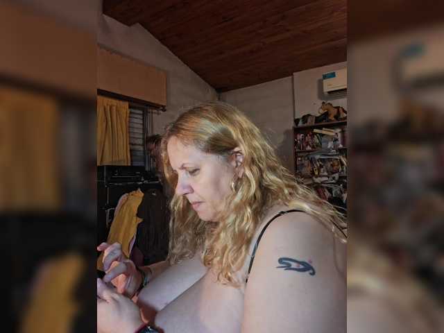 Leoncarpita Live Cam on BongaCams