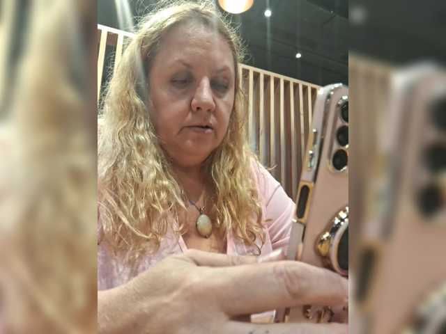 HOTBABYSUCKS1's BongaCams show and profile