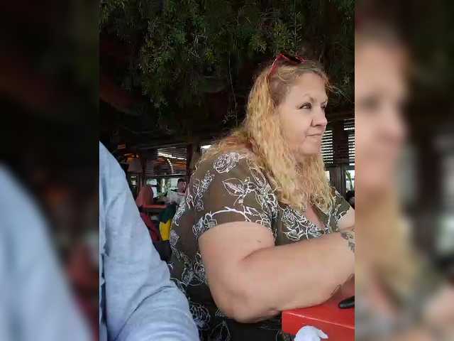 HOTBABYSUCKS1's BongaCams show and profile