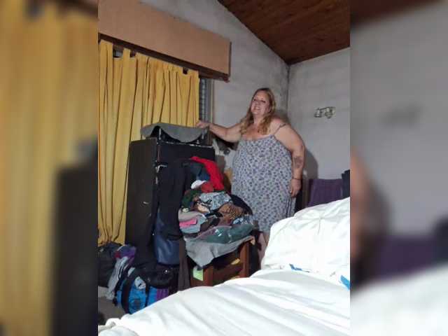 HOTBABYSUCKS1's BongaCams show and profile