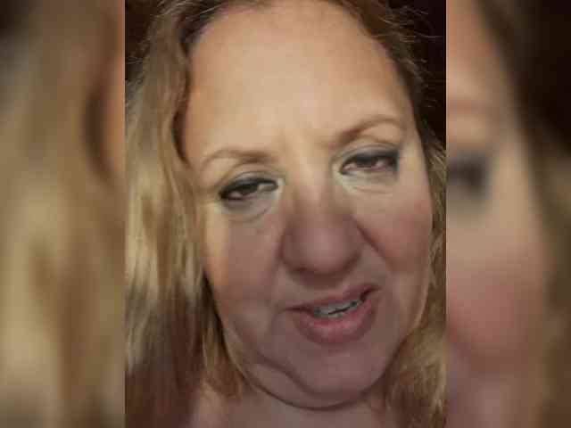 HOTBABYSUCKS1