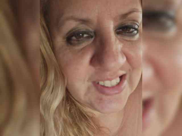 HOTBABYSUCKS1 webcam