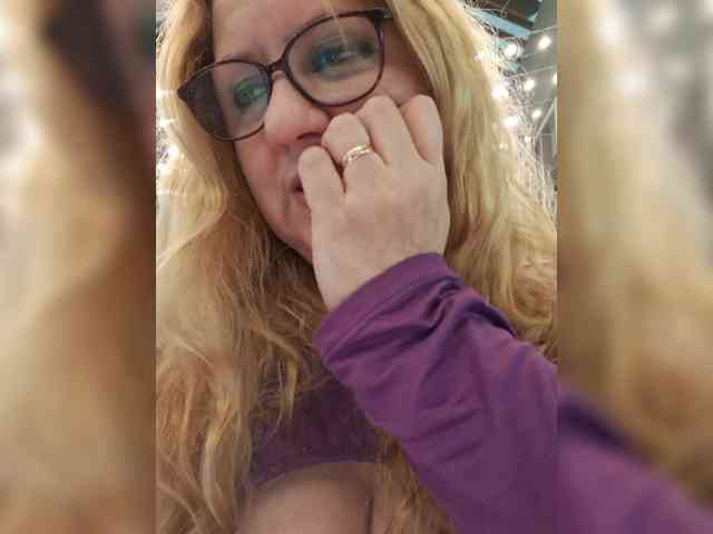 HOTBABYSUCKS1