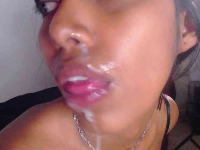 Roomofpleasure webcam