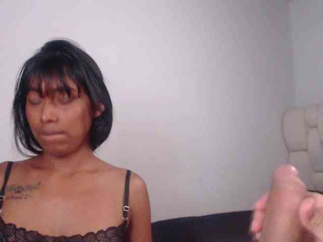 Roomofpleasure webcam