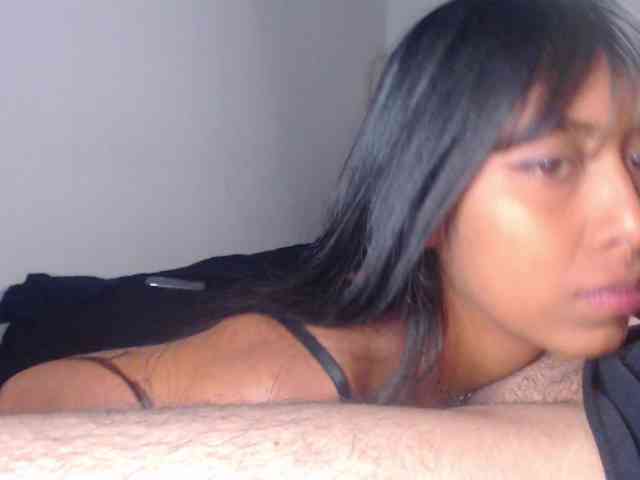 Roomofpleasure webcam